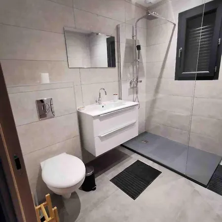 Isula Contemporaine *