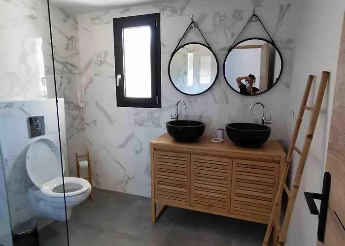 Isula Contemporaine Palasca (Corsica)