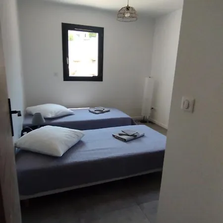 Isula Contemporaine Villa