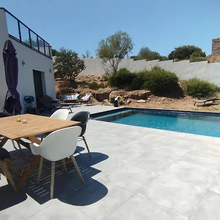 Isula Contemporaine Villa *