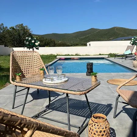 Isula Contemporaine Palasca (Corsica)