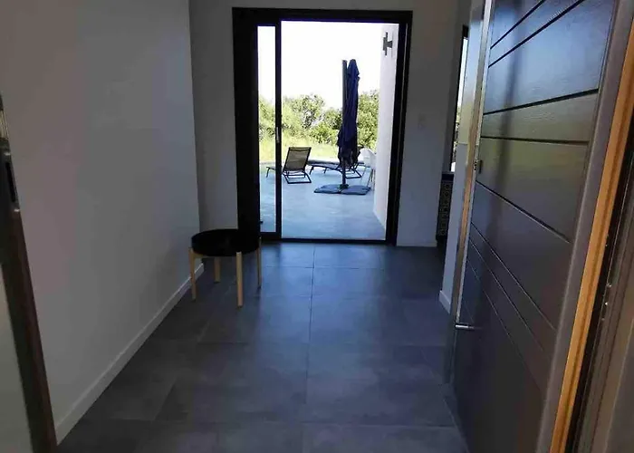 Isula Contemporaine Palasca (Corsica)